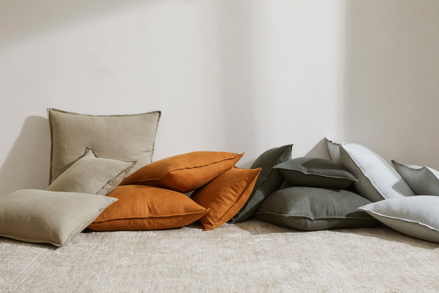 Como Linen Cushions | Olive