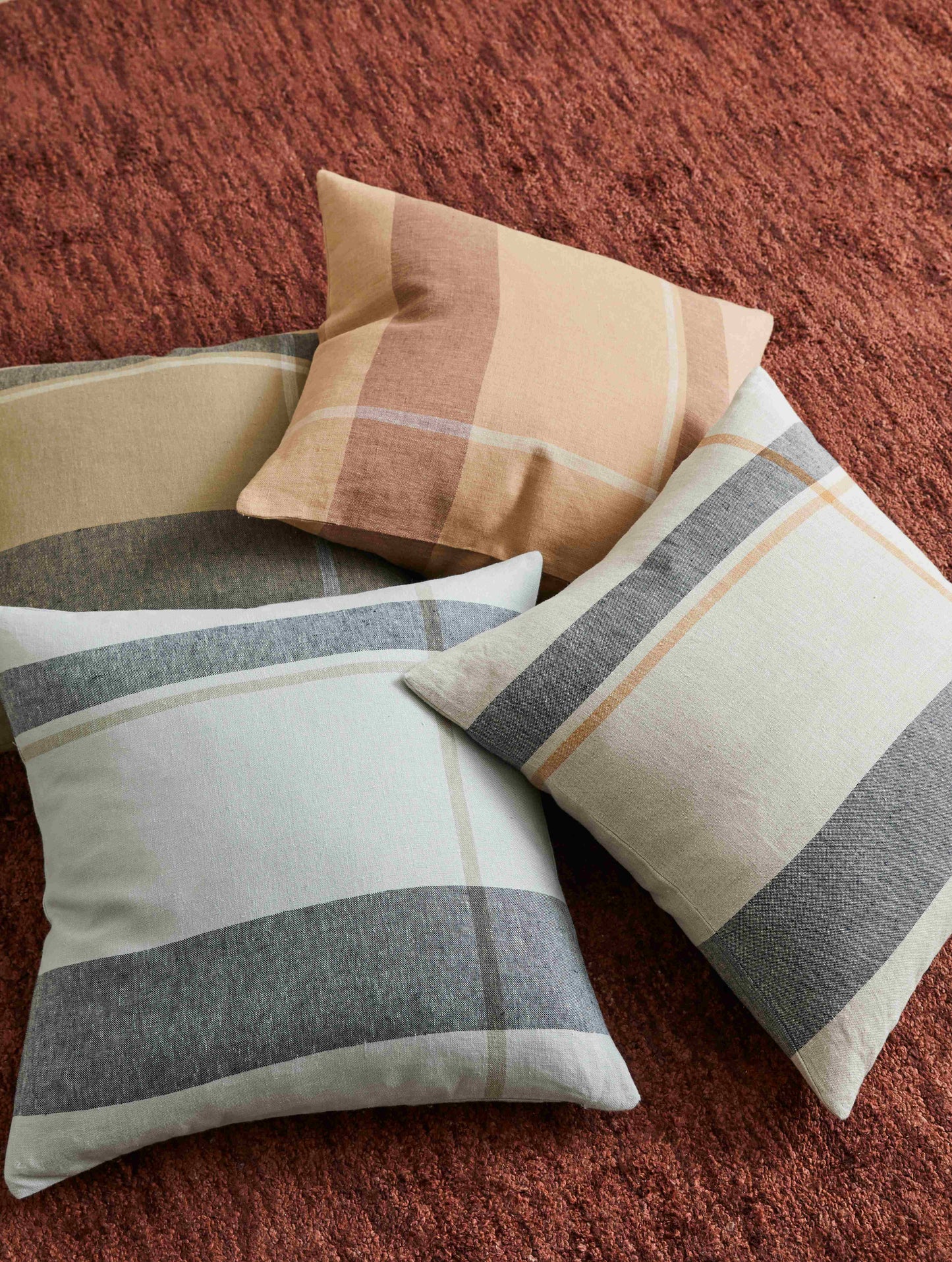 Dante Linen Cushion – Linen