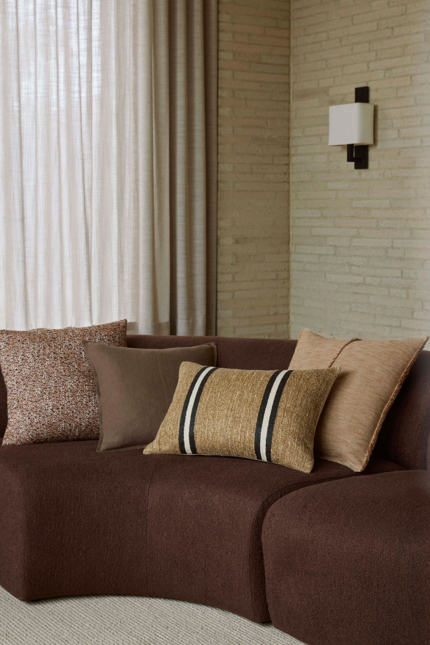 Adela Cushion 40x60 - Cocoa