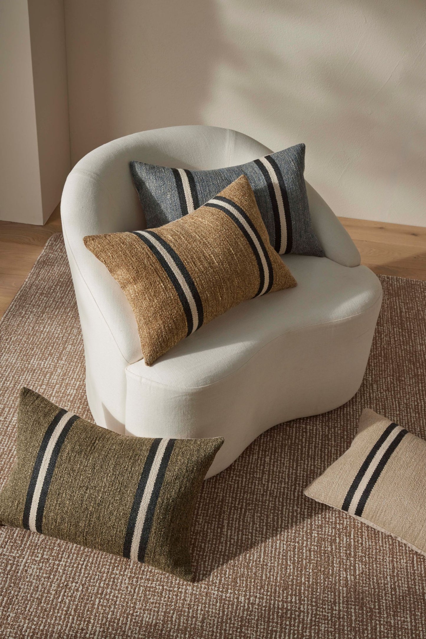 Mila Cushion – Oyster