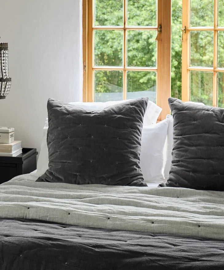 Velvet Bedspread in Coal