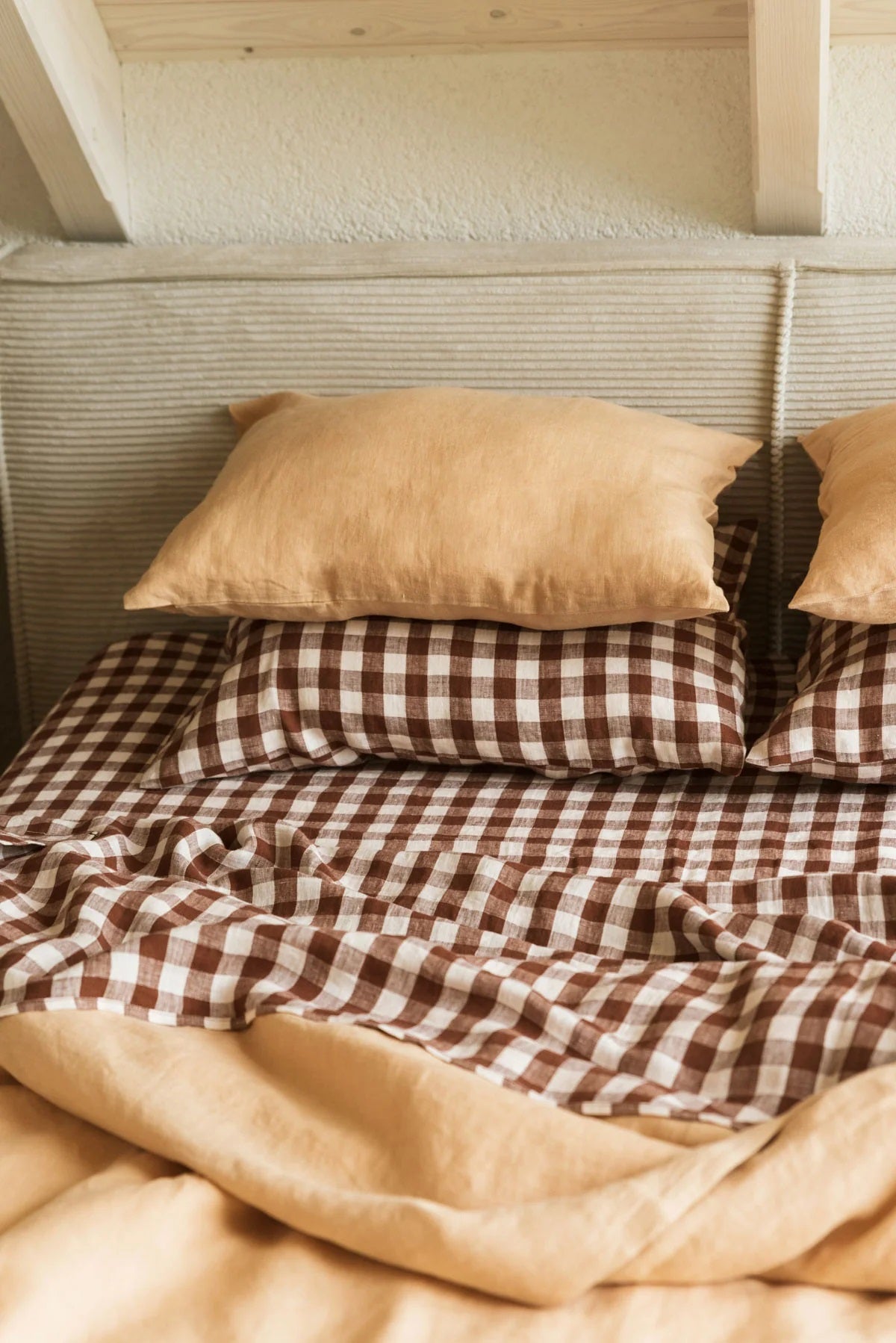 Mocha Gingham Linen Fitted Sheet | Made in Europe