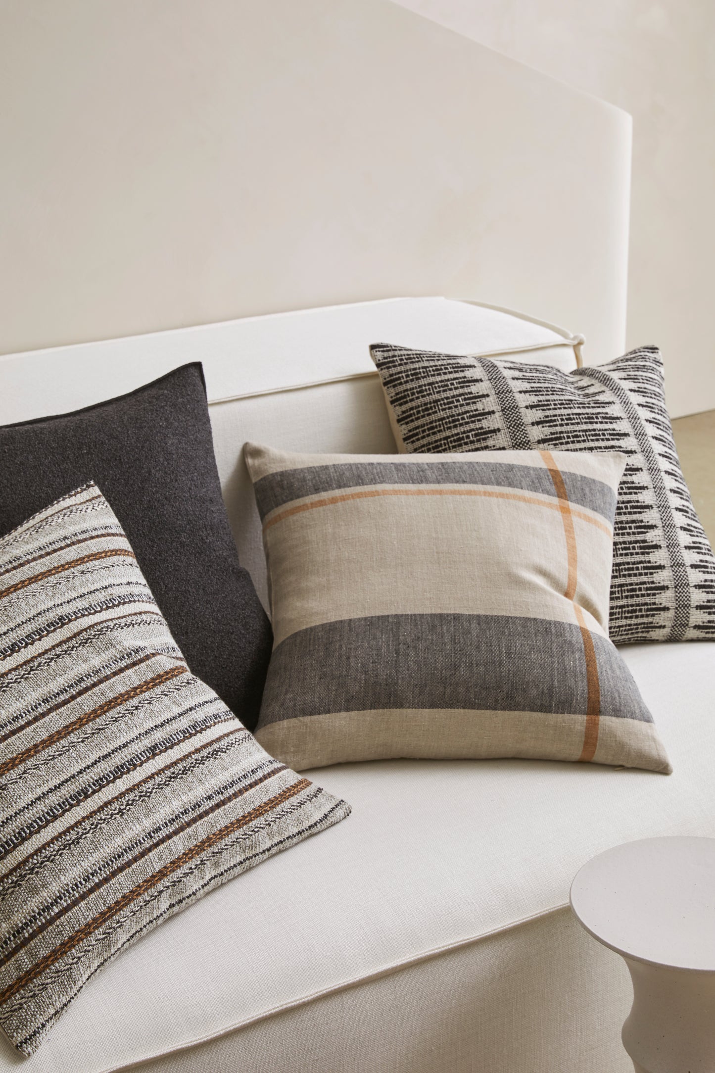 Dante Linen Cushion – Linen