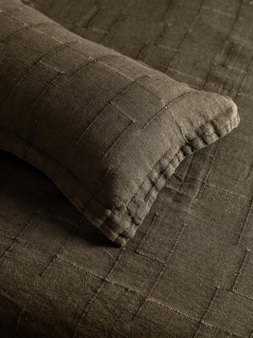 Textured Linen Bedcover | Olive