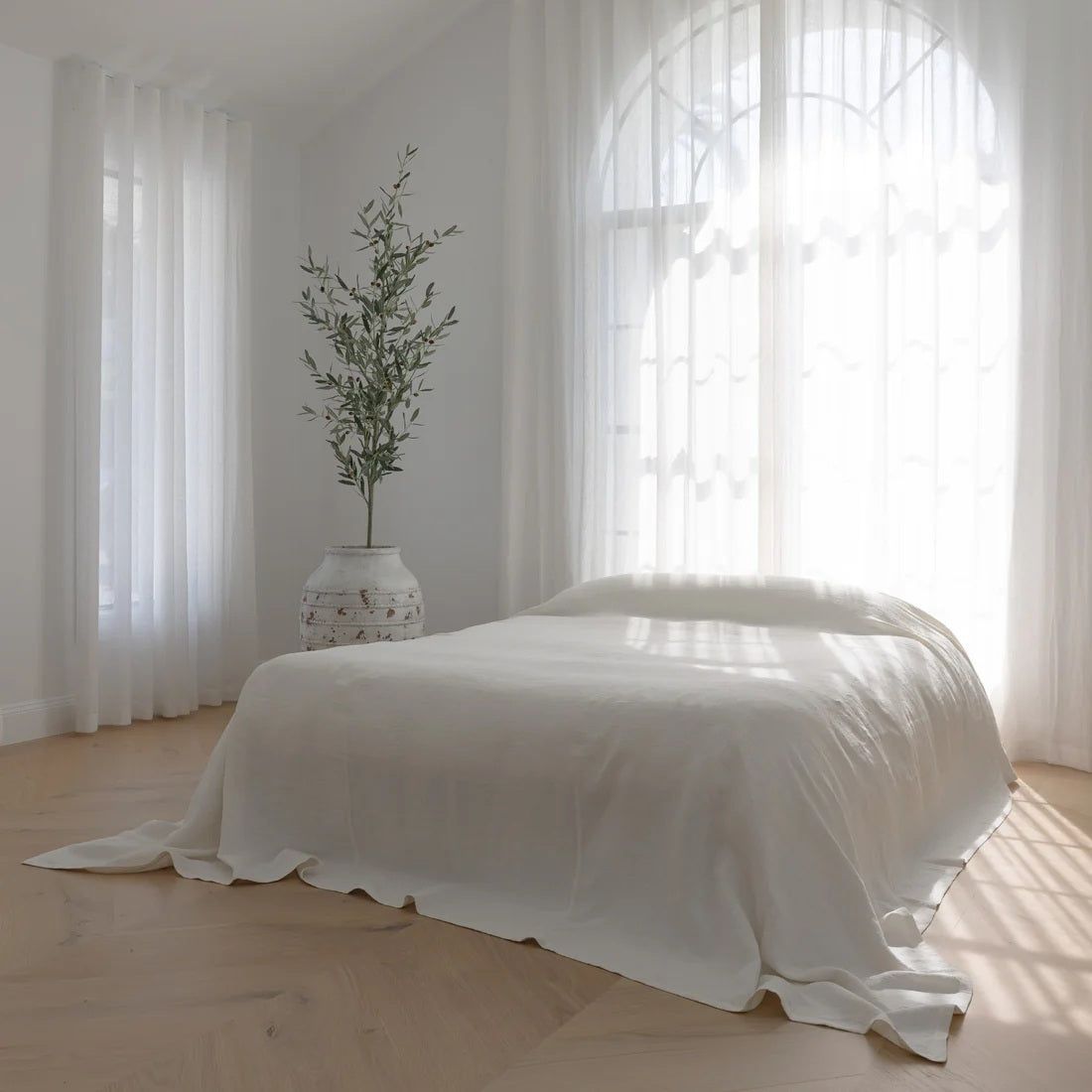 Luca Linen Bed Cover - Off White