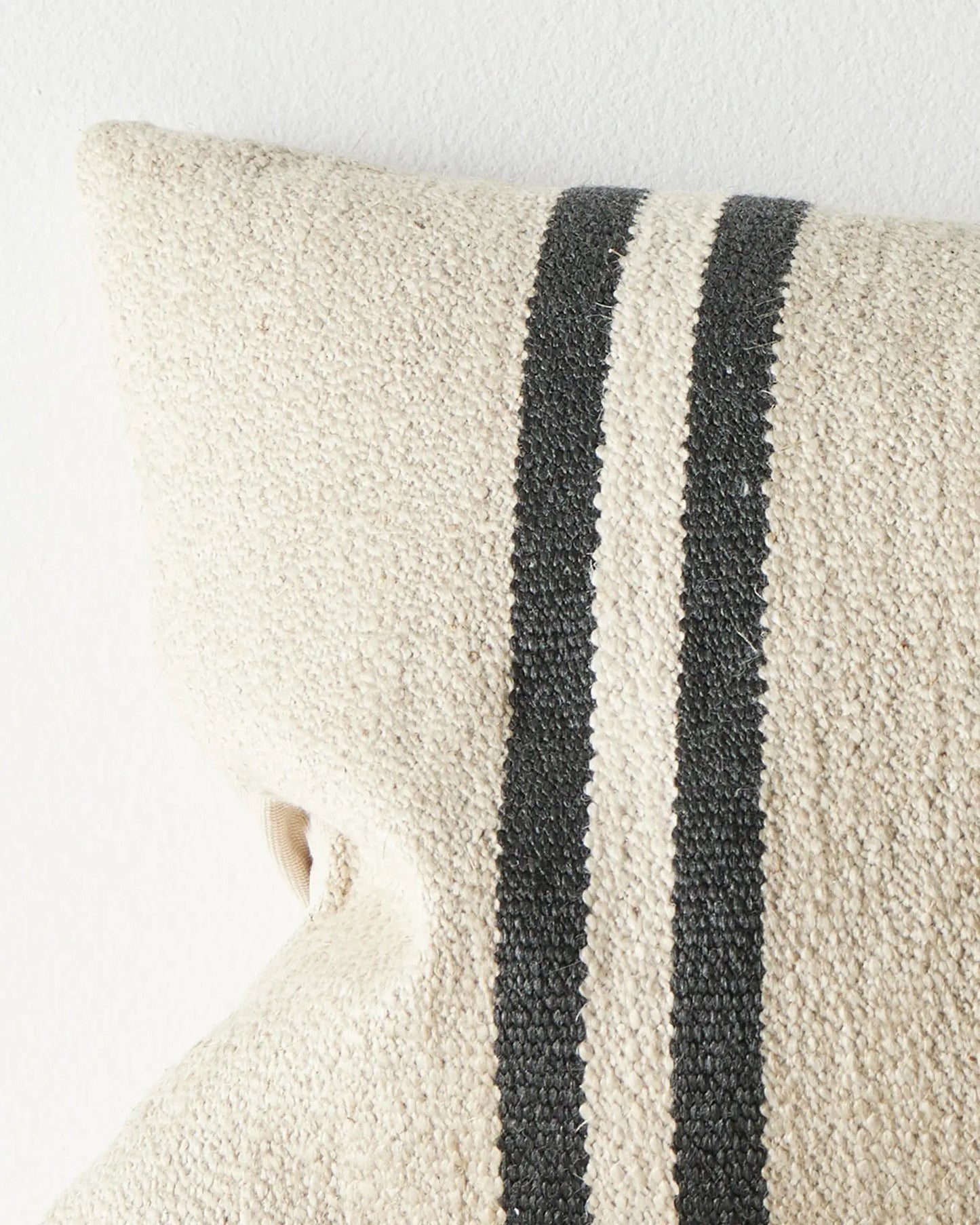 Mila Cushion – Oyster