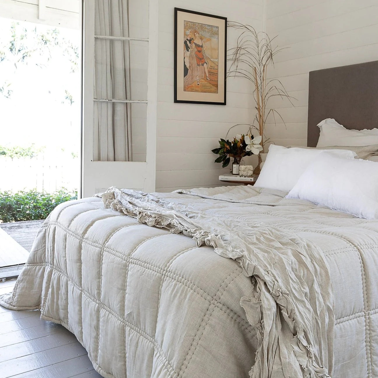 Capri Reversible Linen Quilt | Natural