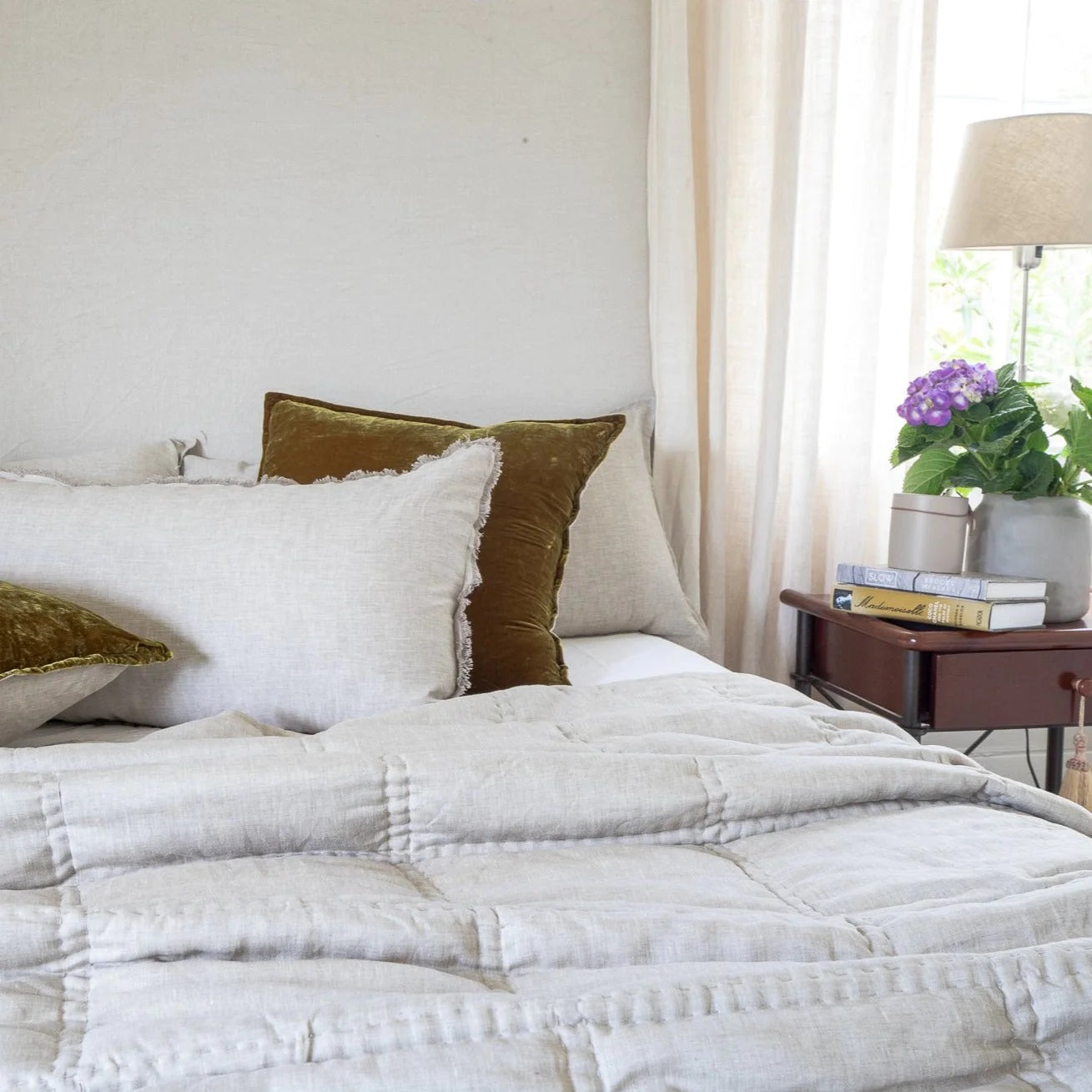 Capri Reversible Linen Quilt | Natural