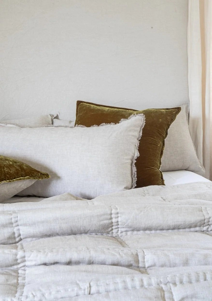 Capri Reversible Linen Quilt | Natural