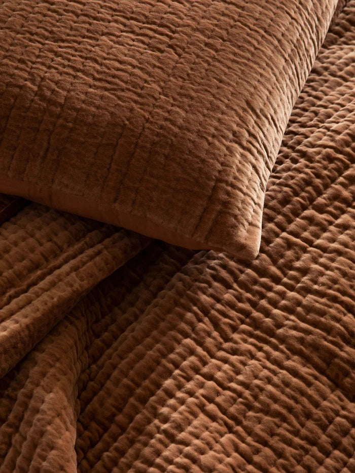 Velvet Quilt | Caramel