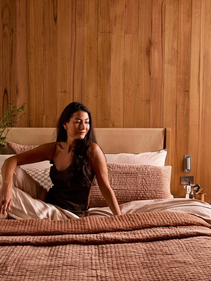 Velvet Quilt | Caramel