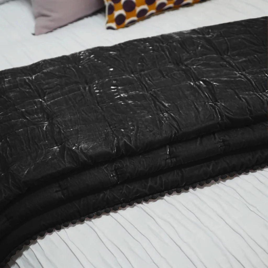 Cruz Velvet Comforter | Black