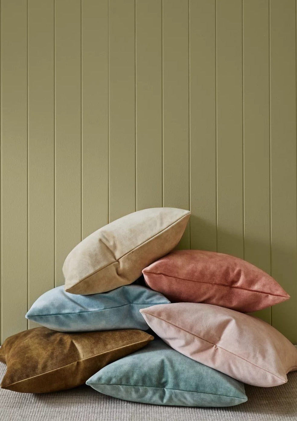 Velvet Cushion | Powder