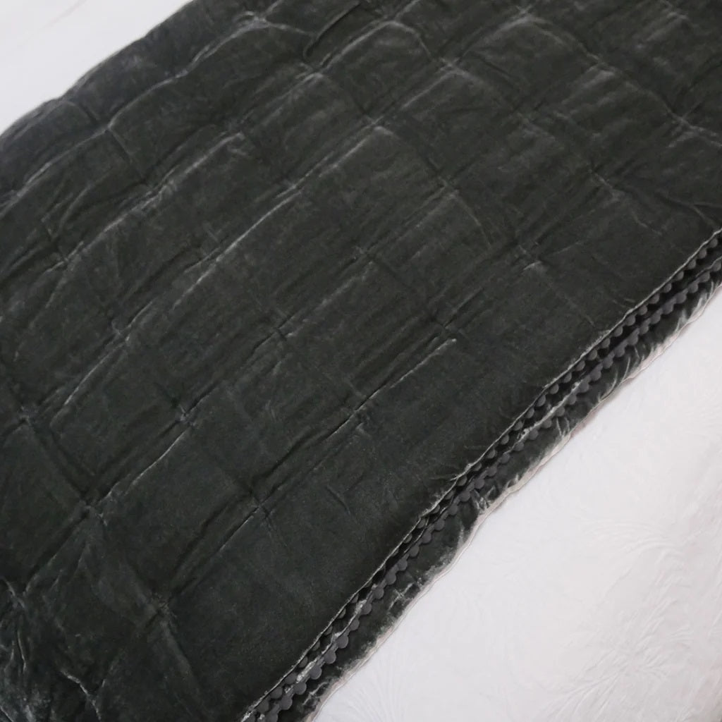 Velvet Comforter | Black
