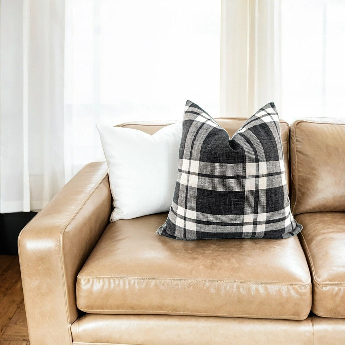 The Ashford Check Cushion - Noir