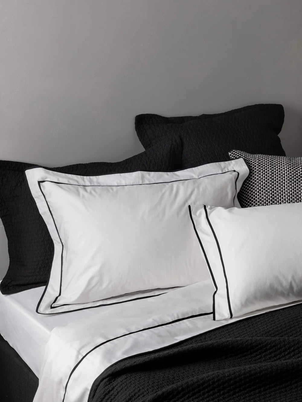 Aspen Pure Cotton Quilt | Black