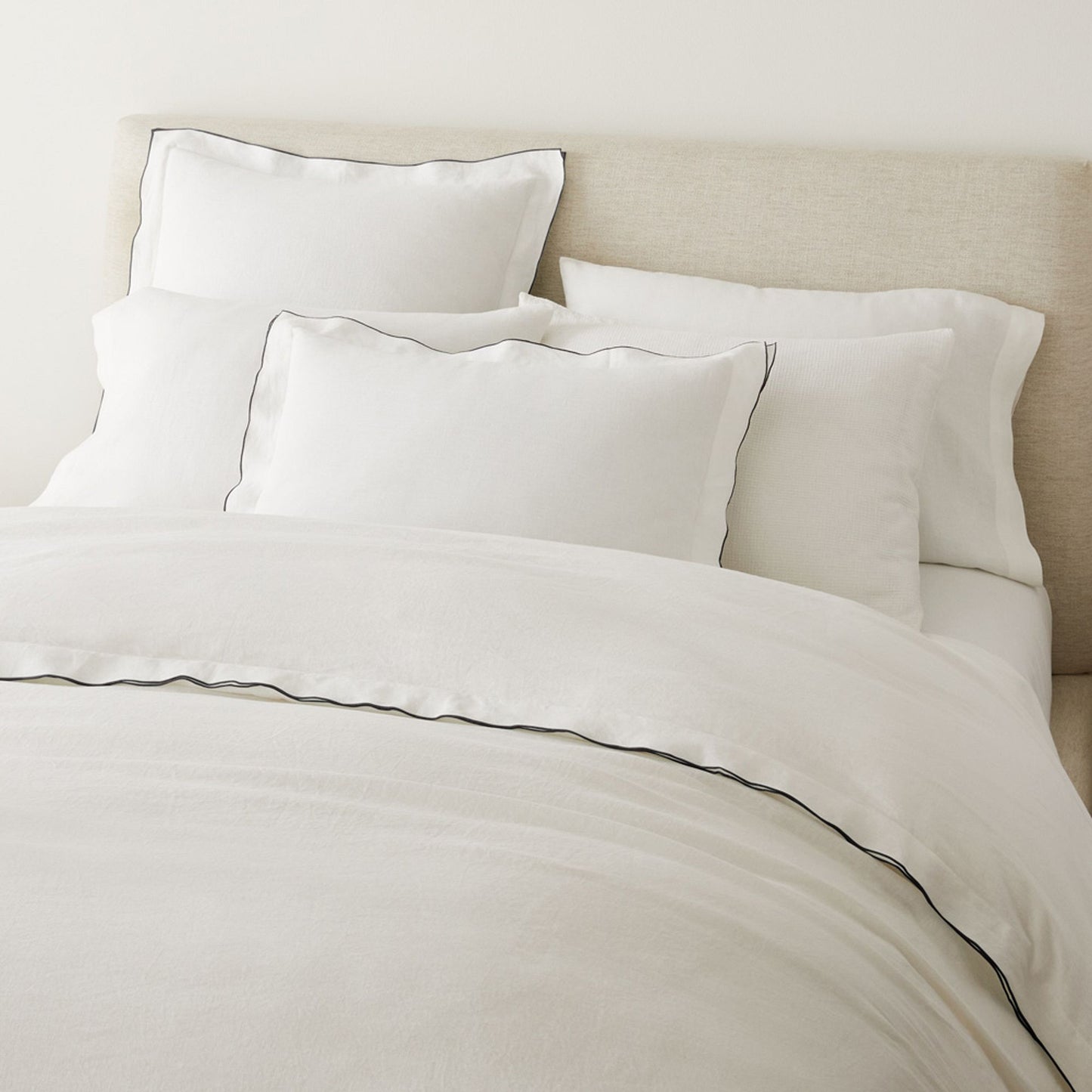 Sable Edge Linen Duvet Cover - White with black border