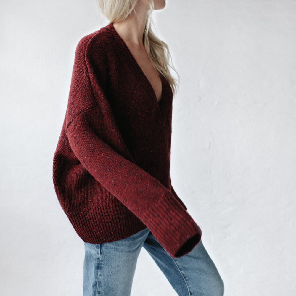 Merino V-Neck Sweater – Burgundy