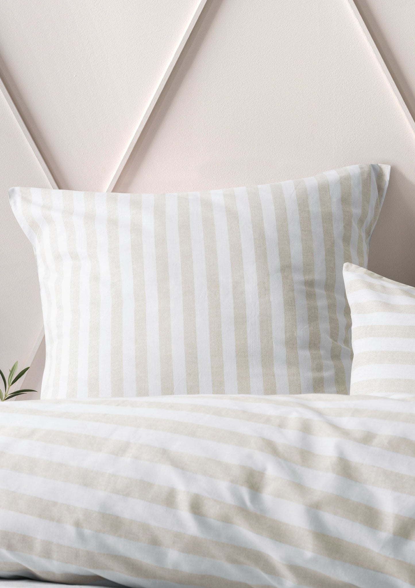 Charlie Stripes Euro | Sand