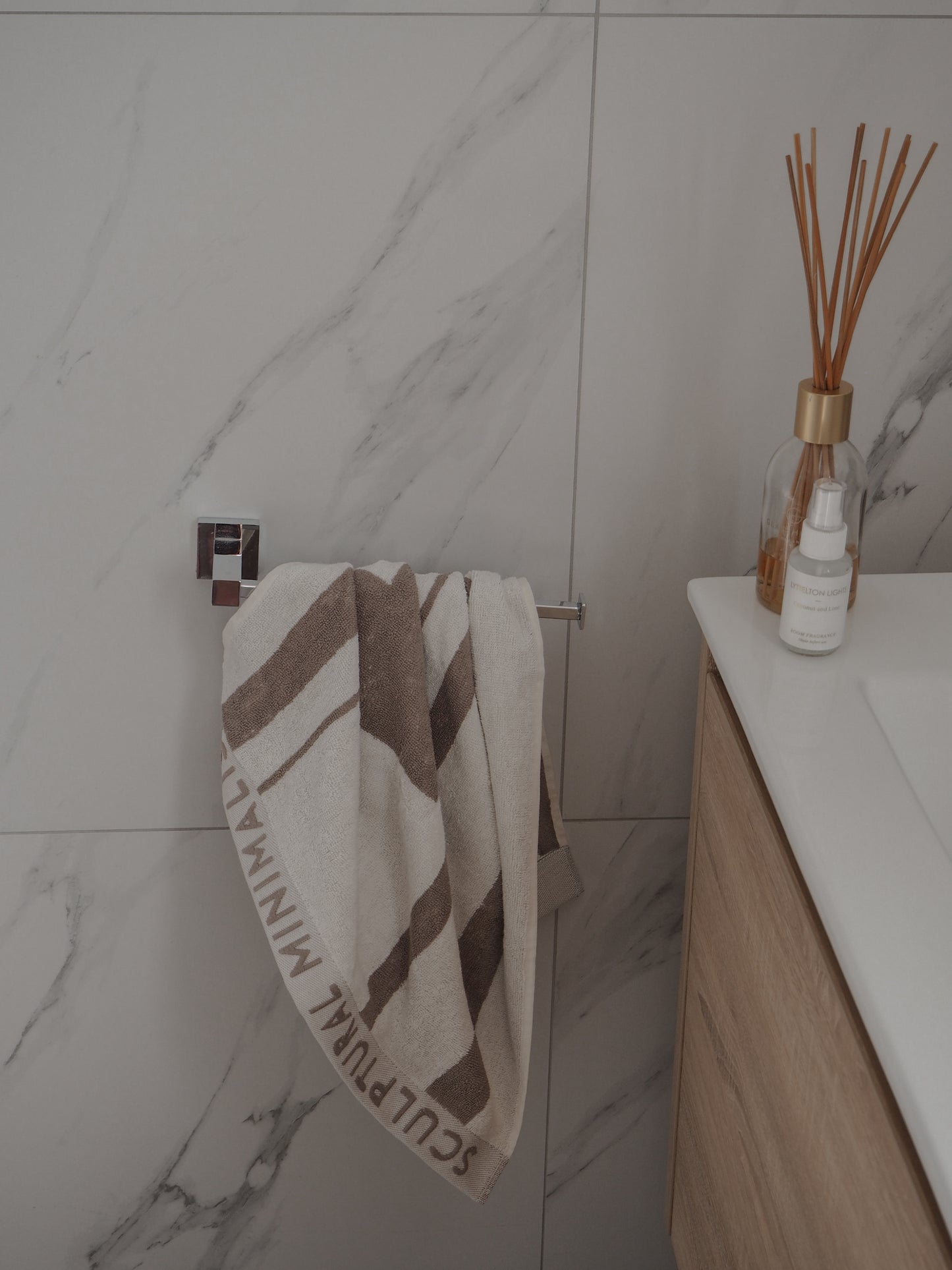 Minimal Hand Towel | Latte