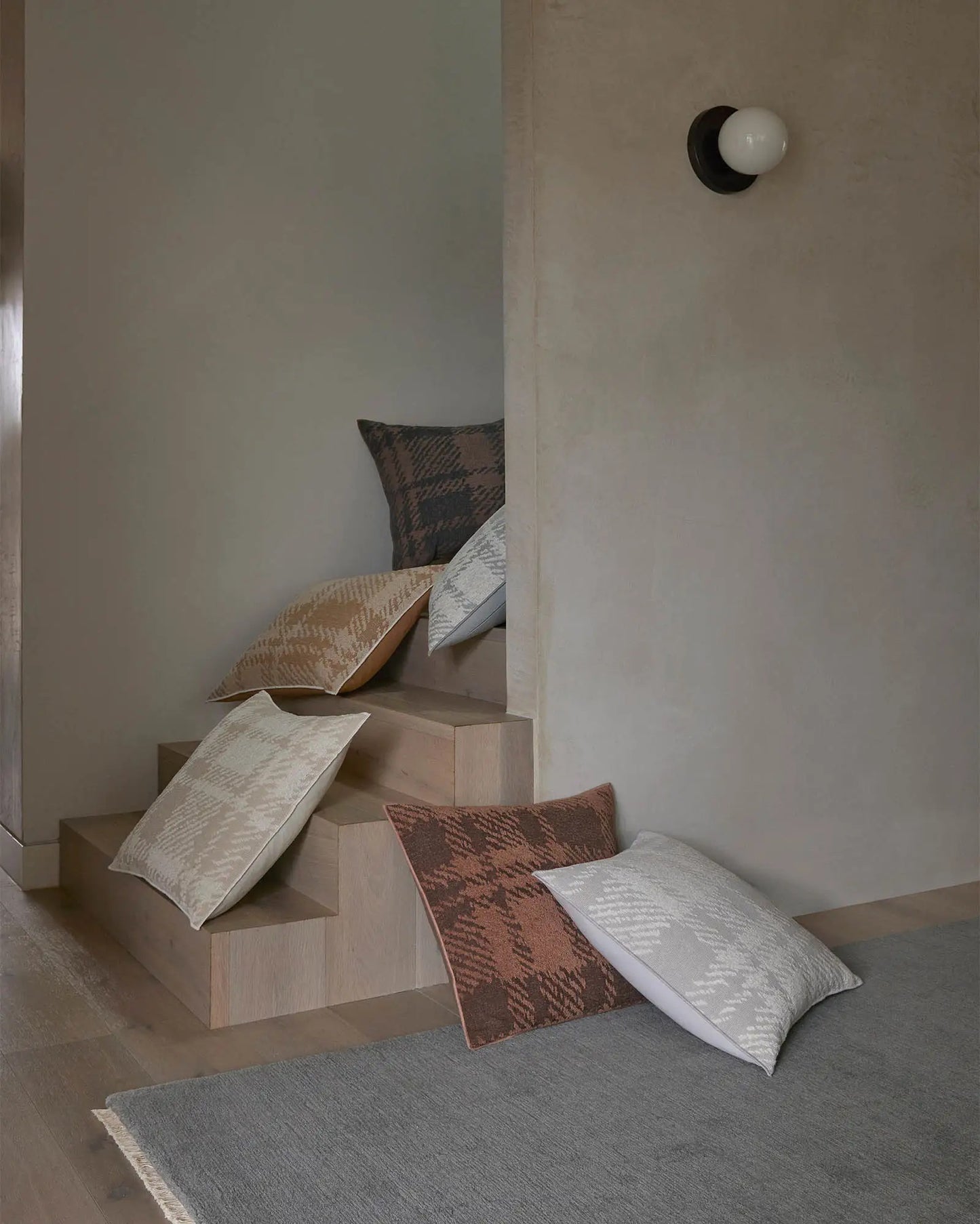 Sienne Cushion in Macadamia