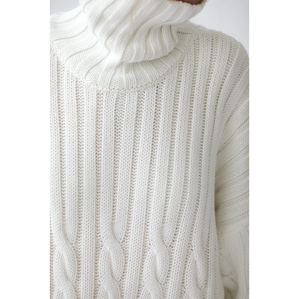 Cable Knit Turtleneck Sweater – Ivory