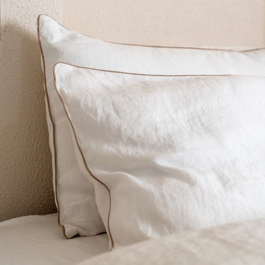 Linen Duvet Cover with Natural Piping | White