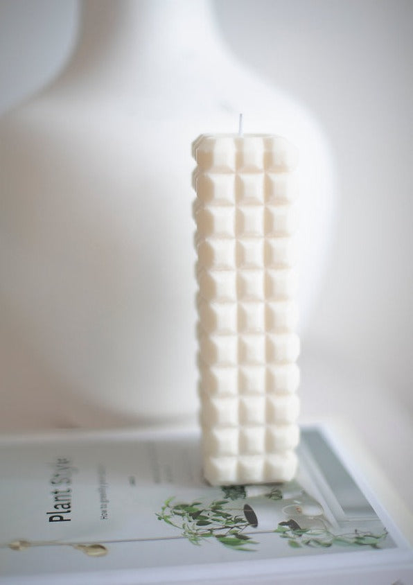 Handpoured deco column candle | White