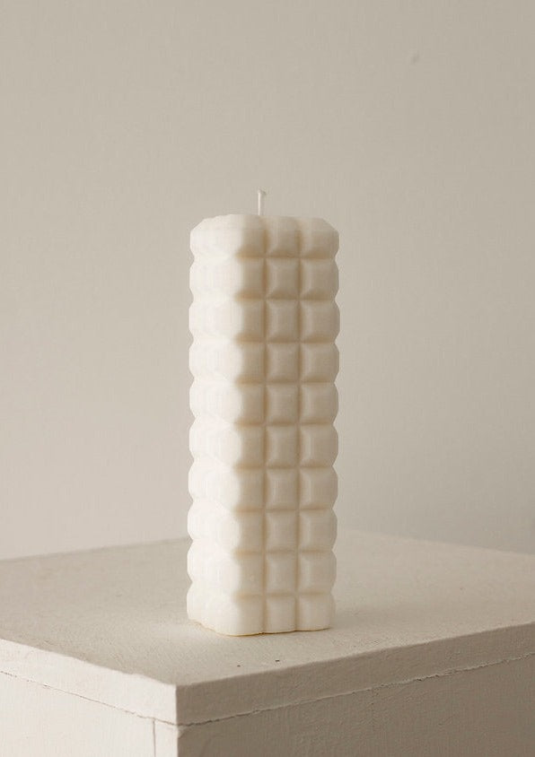 Handpoured deco column candle | White