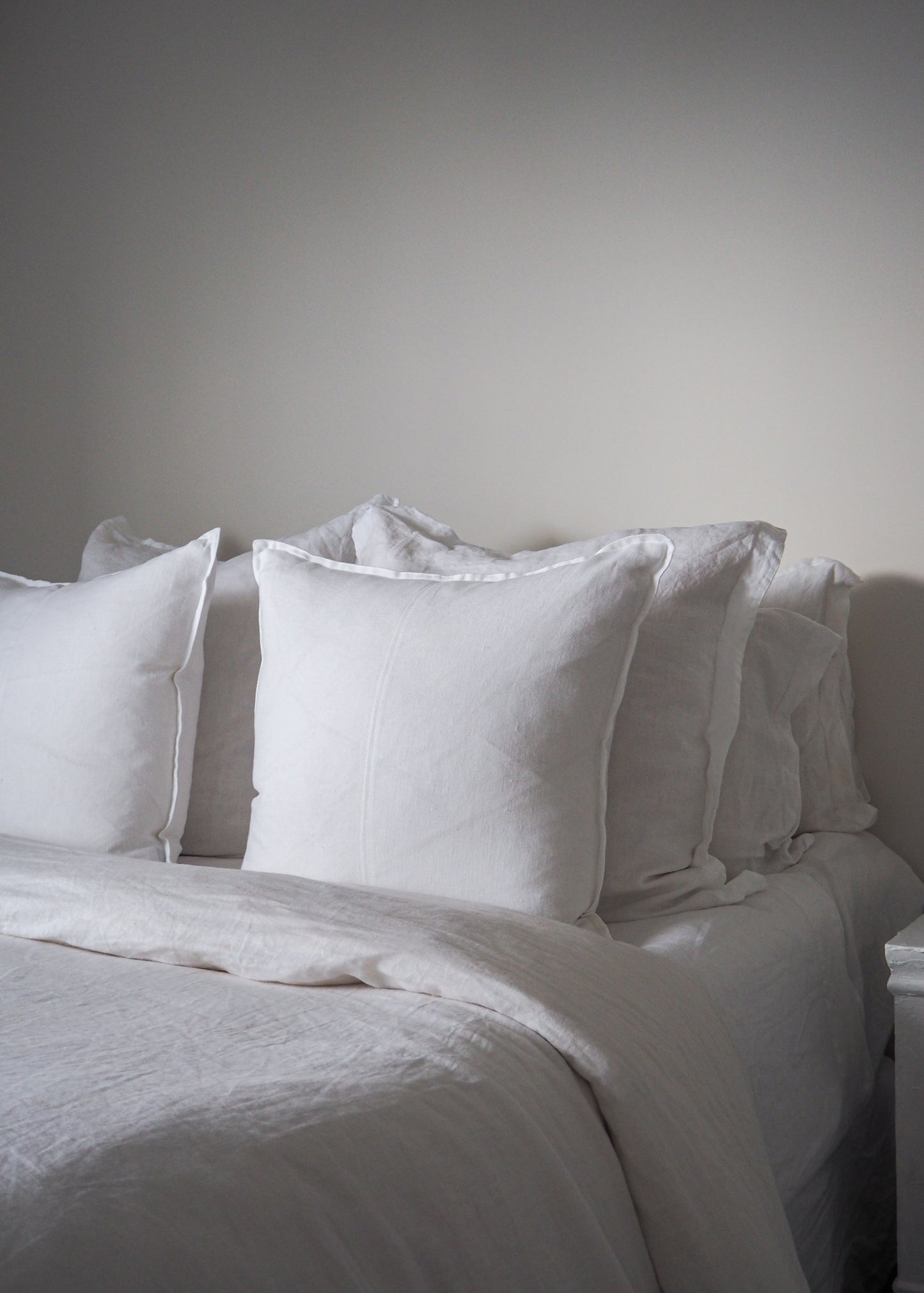 Como Linen Cushions | Snow