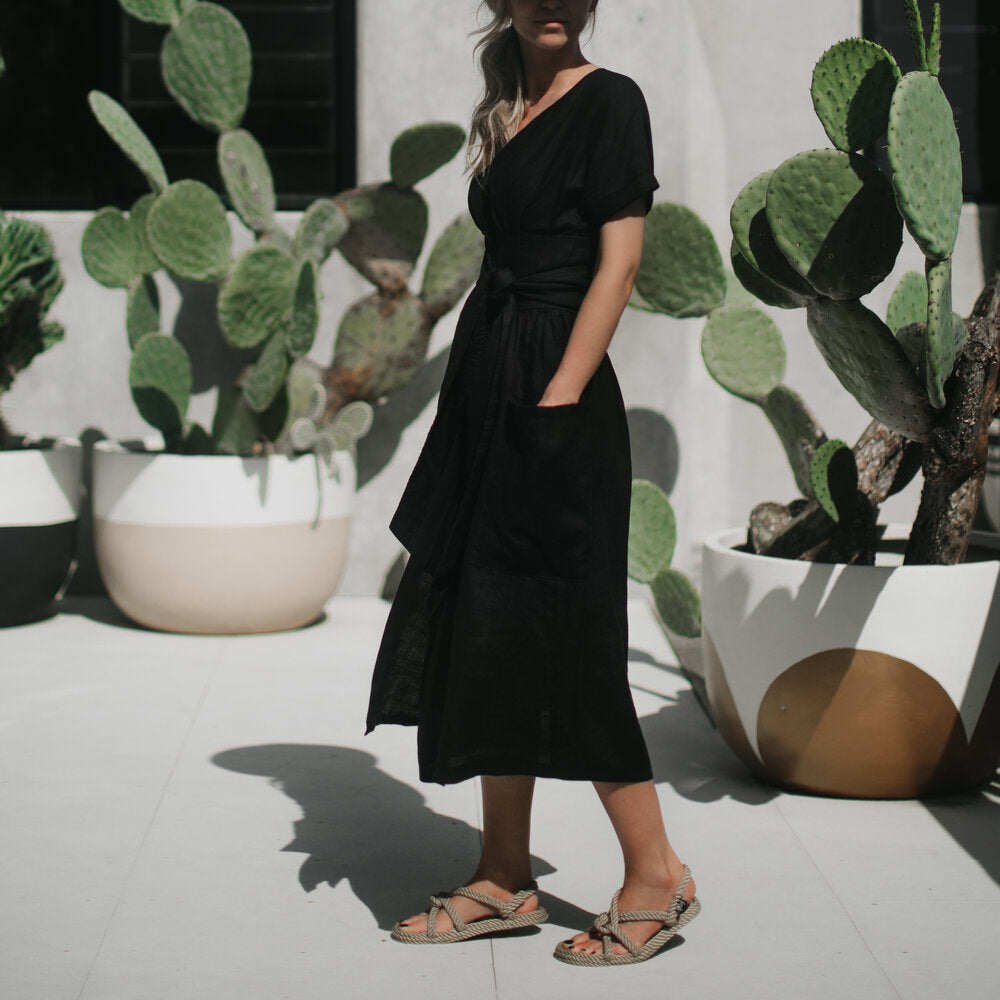 Kimono linen dress | Black