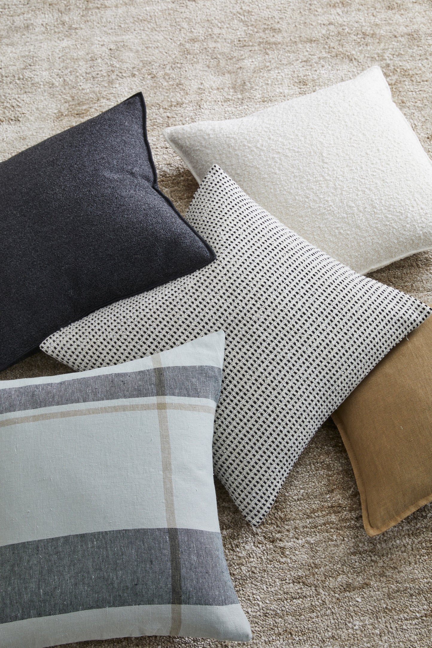 Dante Linen Cushion – Laurel
