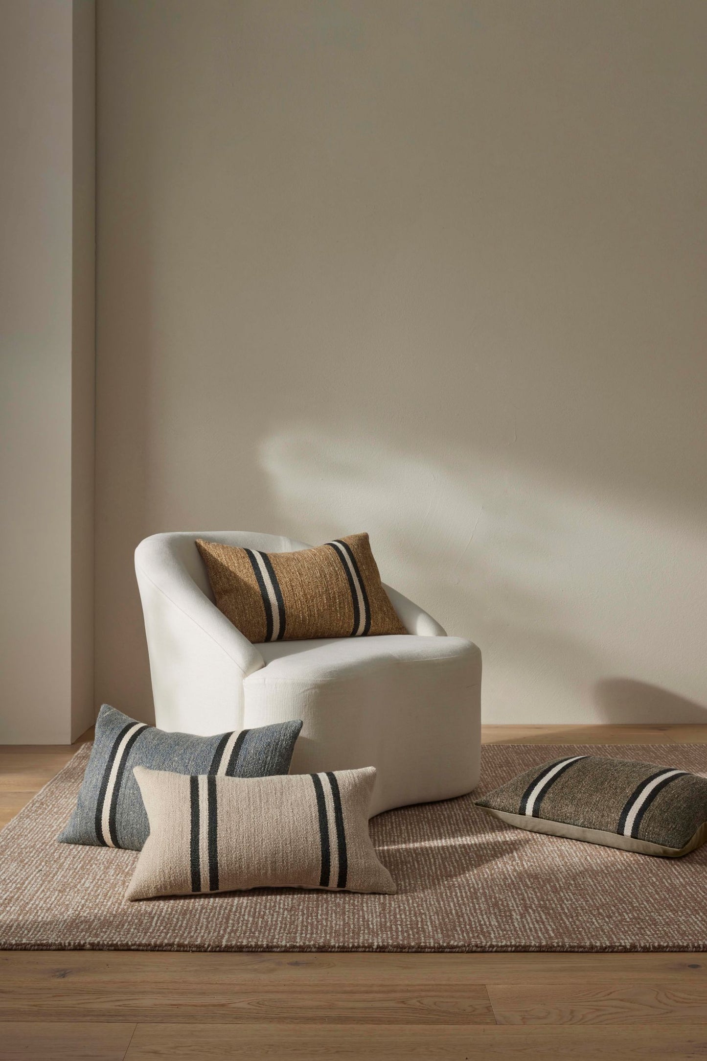 Mila Cushion – Oyster