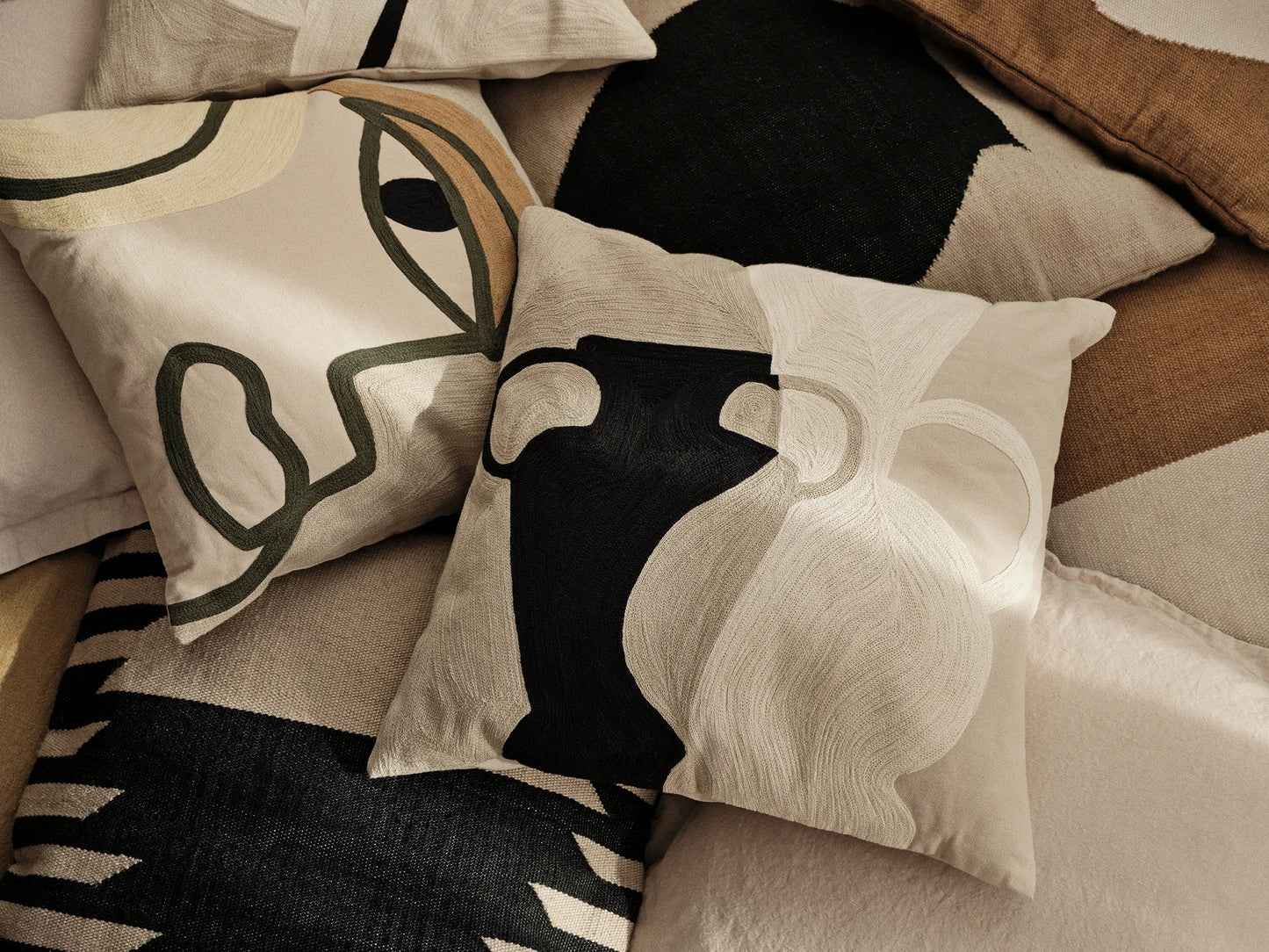 Hedda Cushion Cover - Black & Castle Beige