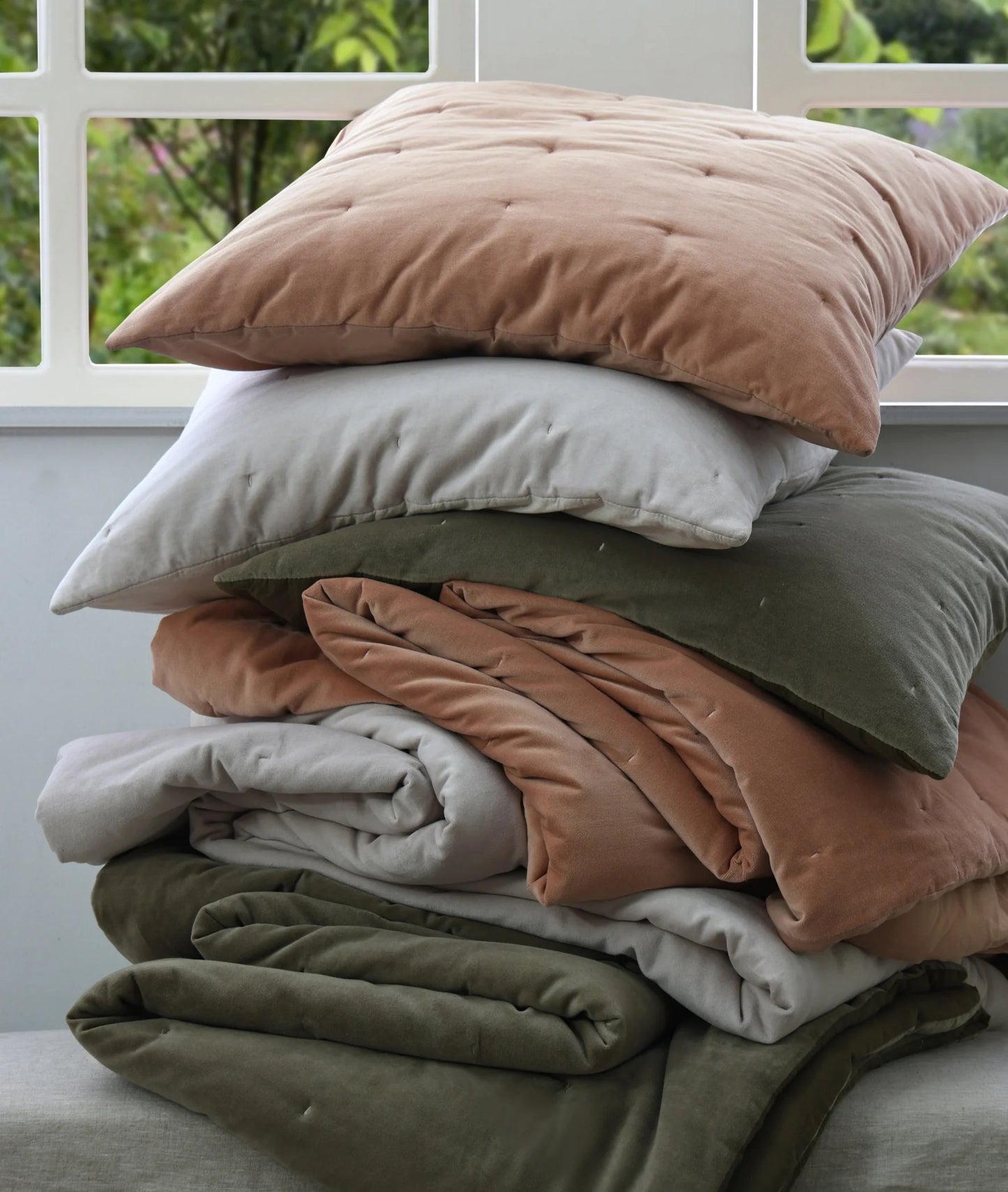 Velvet Quilt | Olive Grove