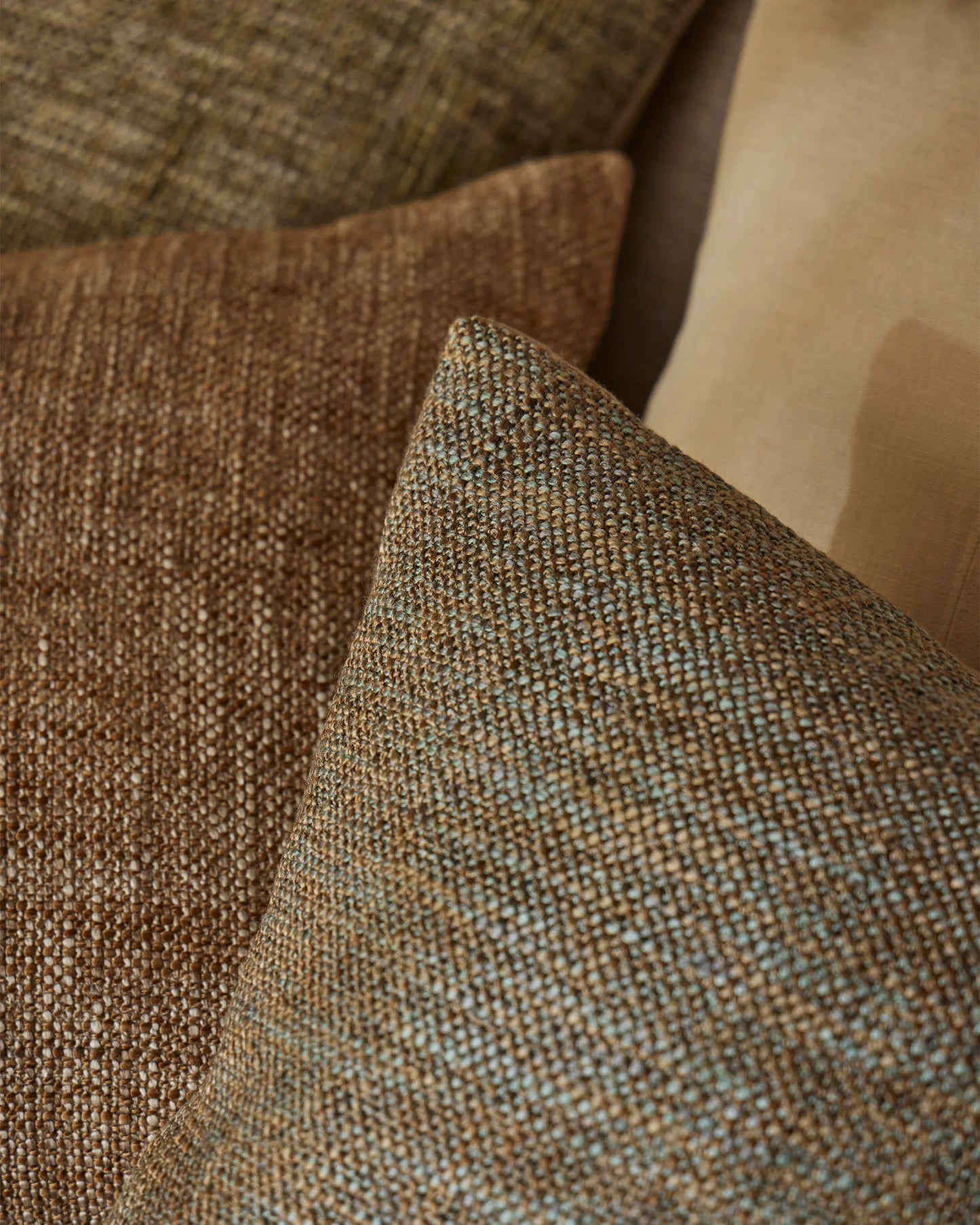 Hearthstone Tweed Cushion - Toffee