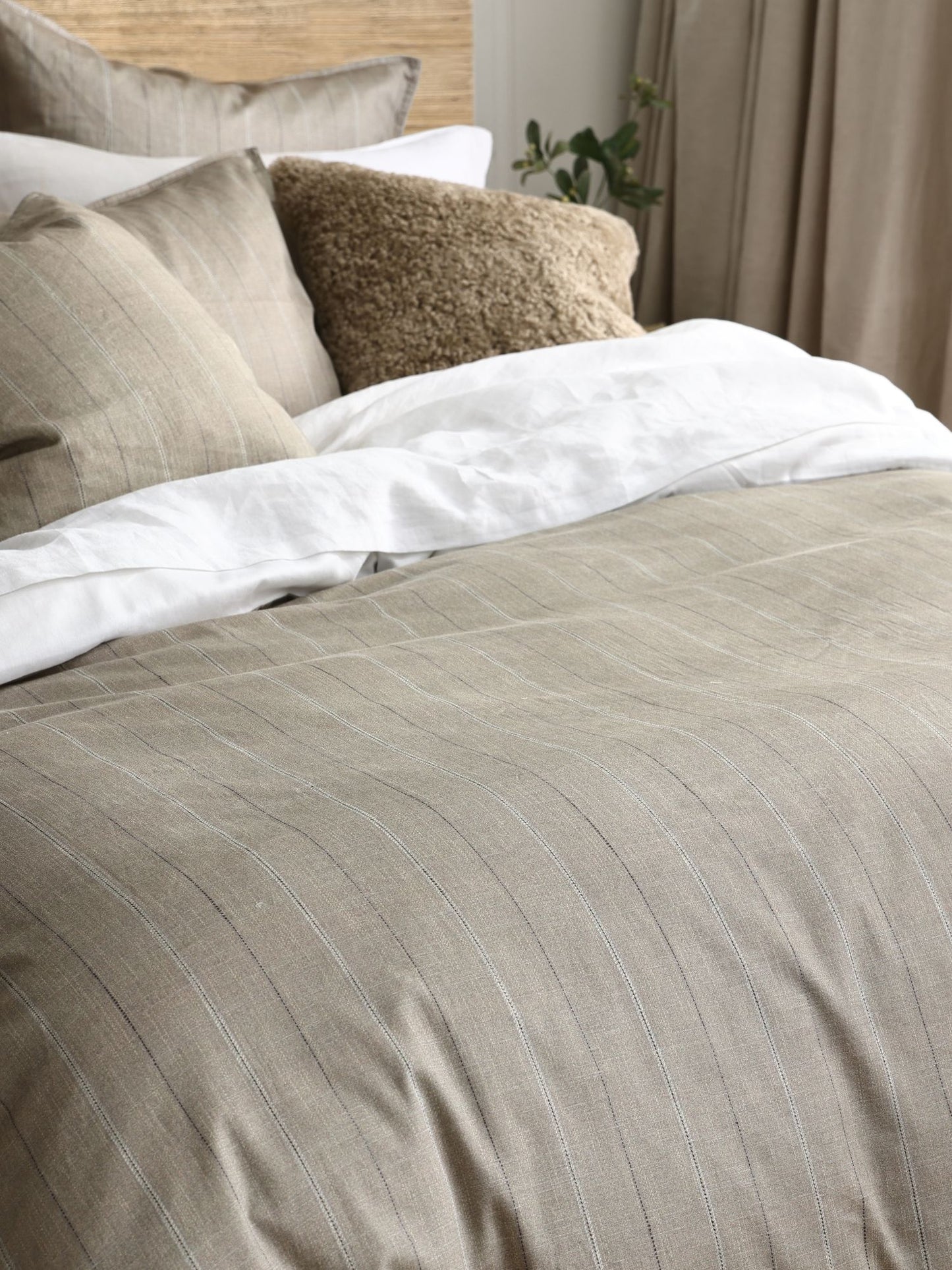 The Natural Grid Duvet Set