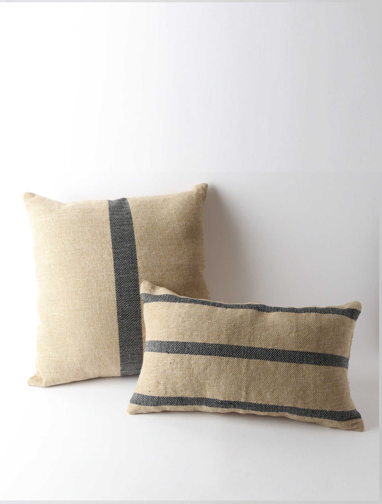 Handloom Cushion - Natural & Indgio