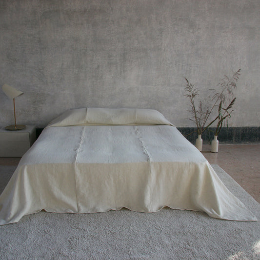 Granito Linen Bed Cover, Cream with Piping Detail | Made in Italy