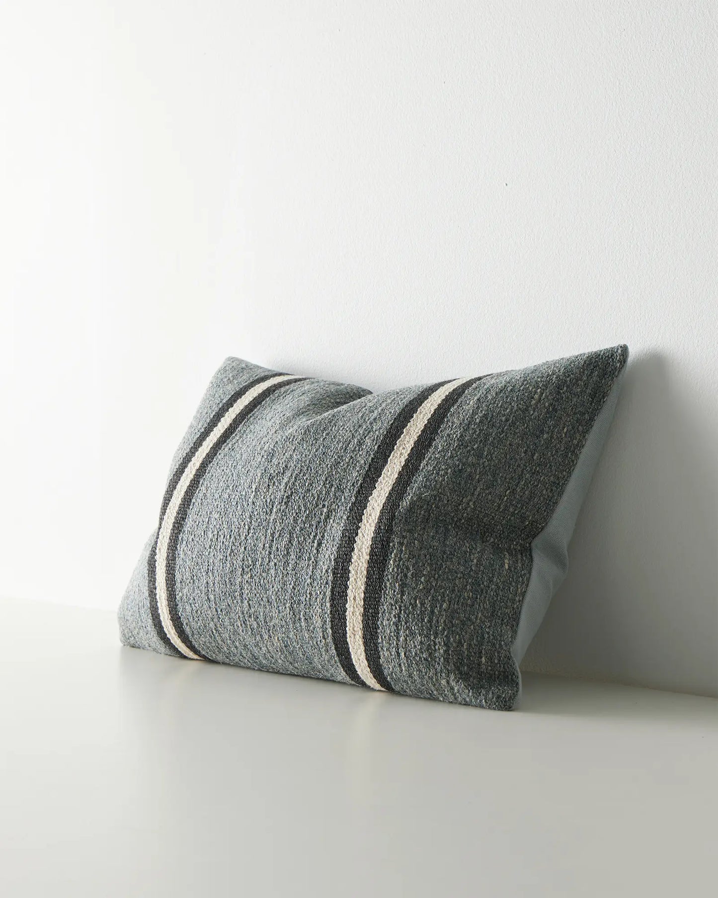 Mila Cushion – Horizon