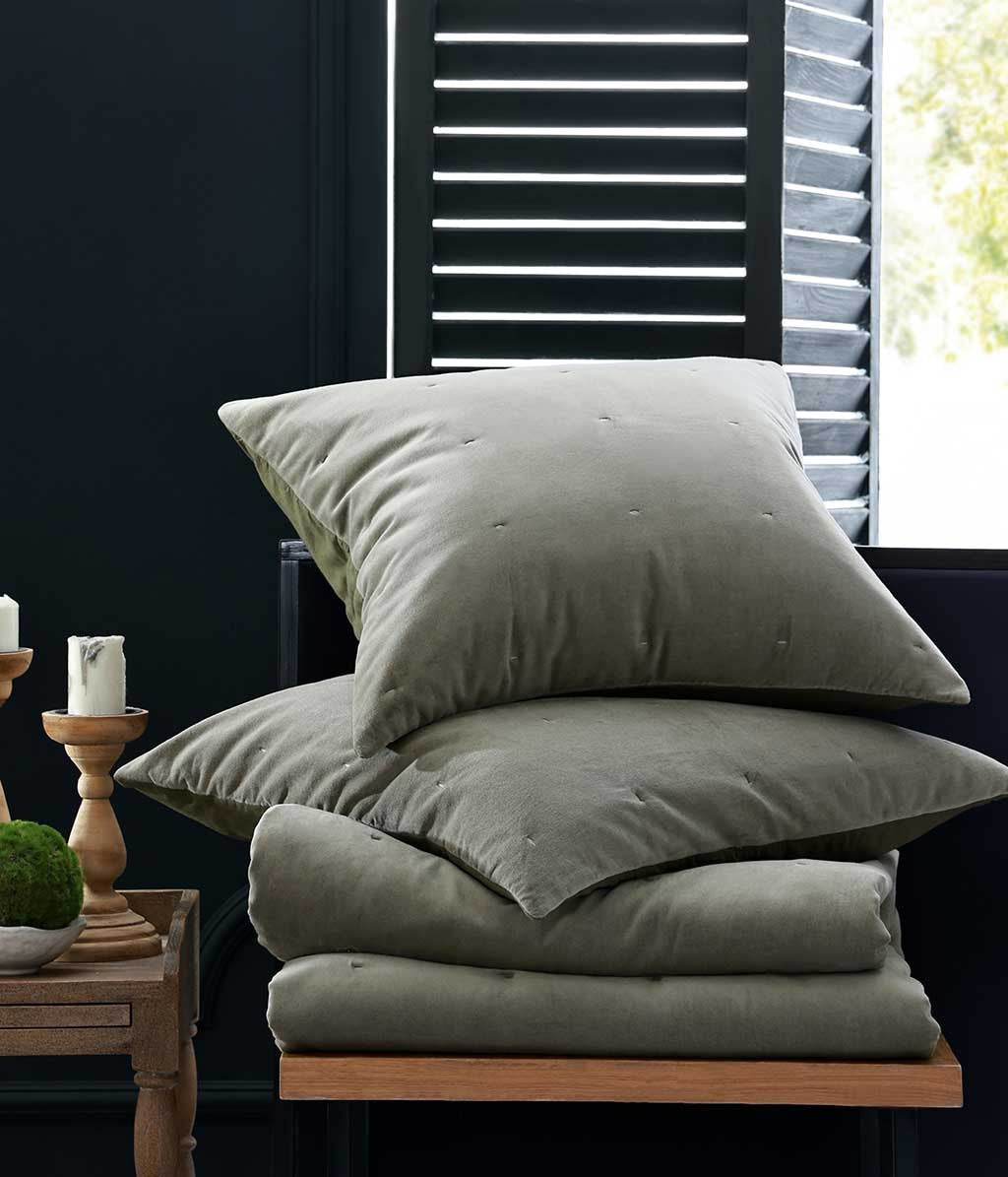 Velvet Quilt | Olive Grove