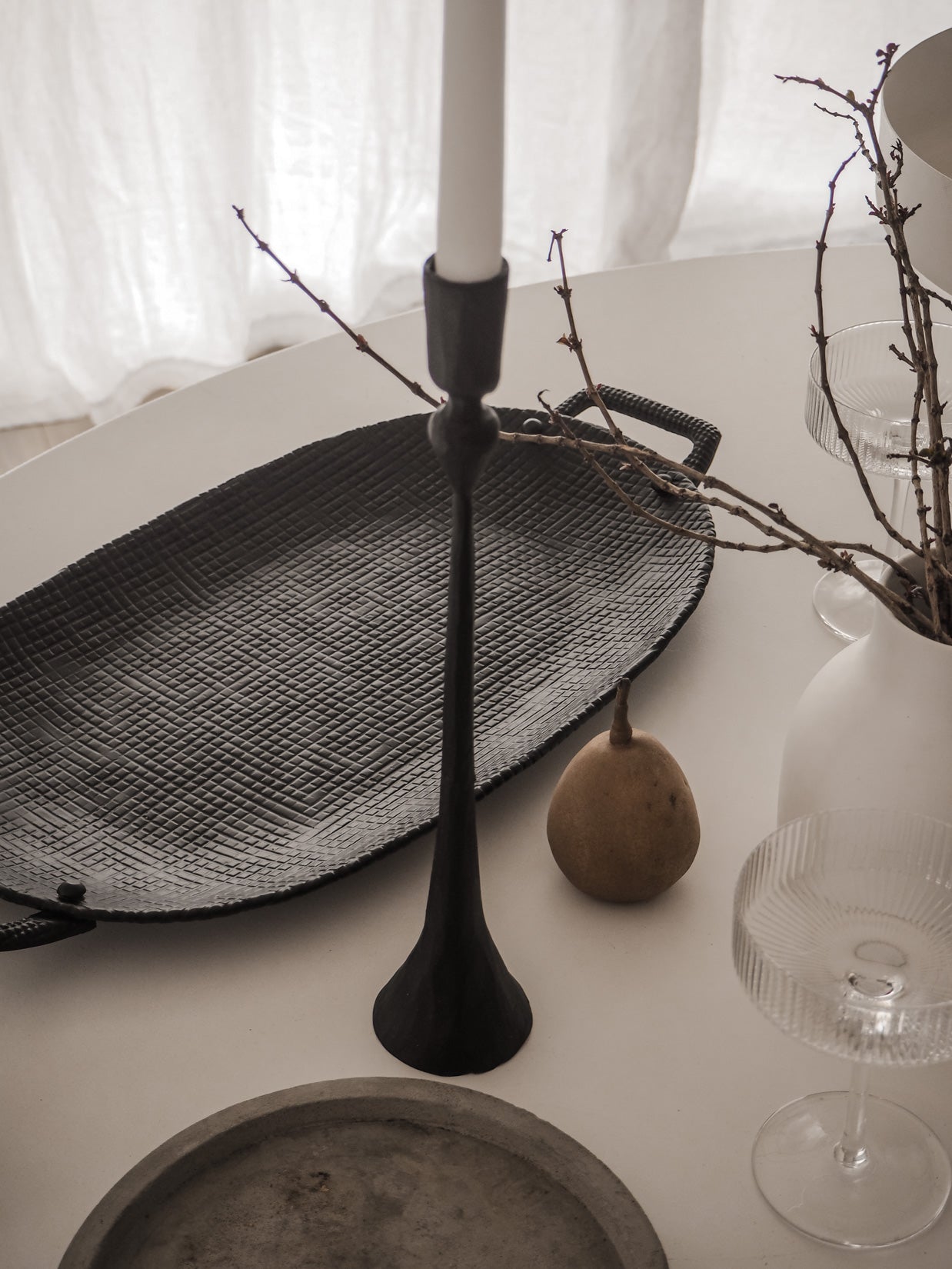 Round Serving Tray with Handles | Black