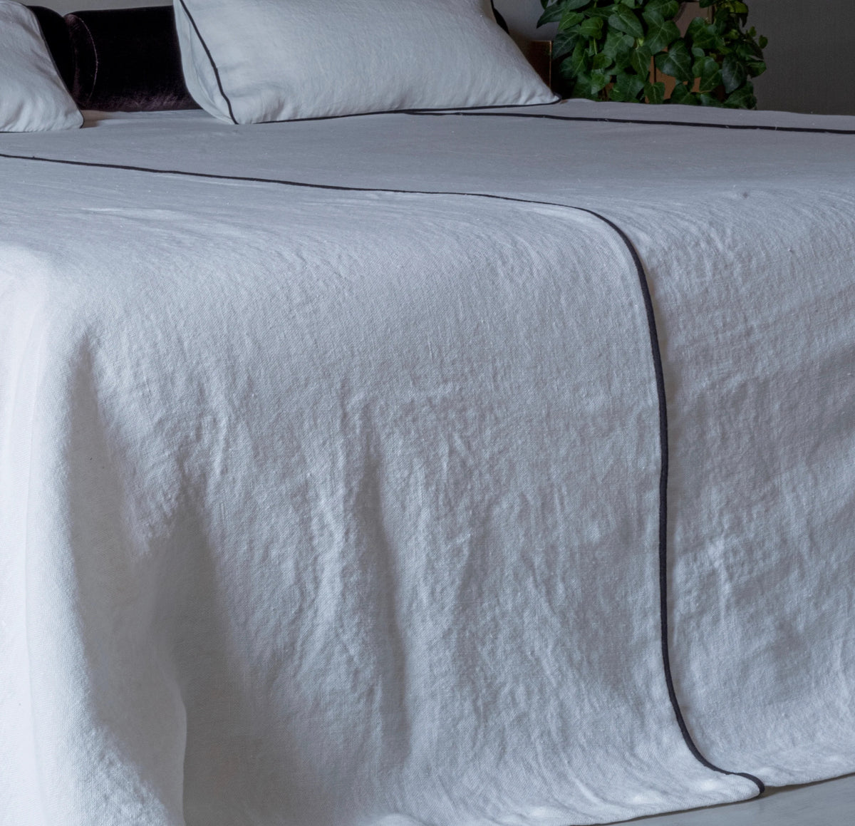 Anyō Piped Bedcover | Custom made