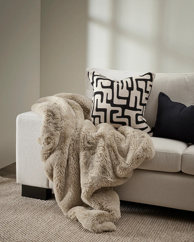 Pelage Throw - Taupe