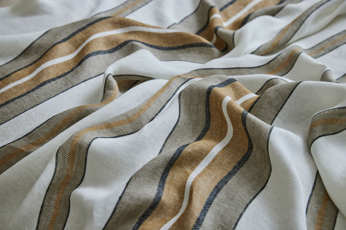 Rêve Linen Throw | Amber