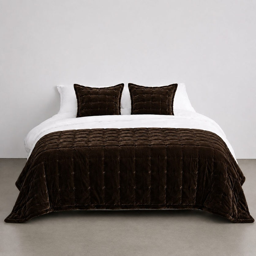 Pin Velvet Comforter | Chocolate