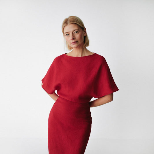 The Nakko Linen Dress in Red