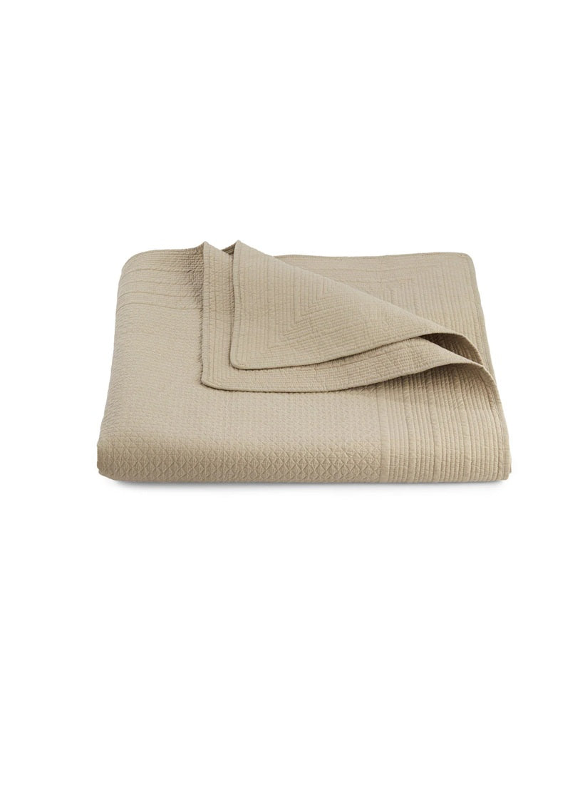 Resort Quilted Bedspread | Sand