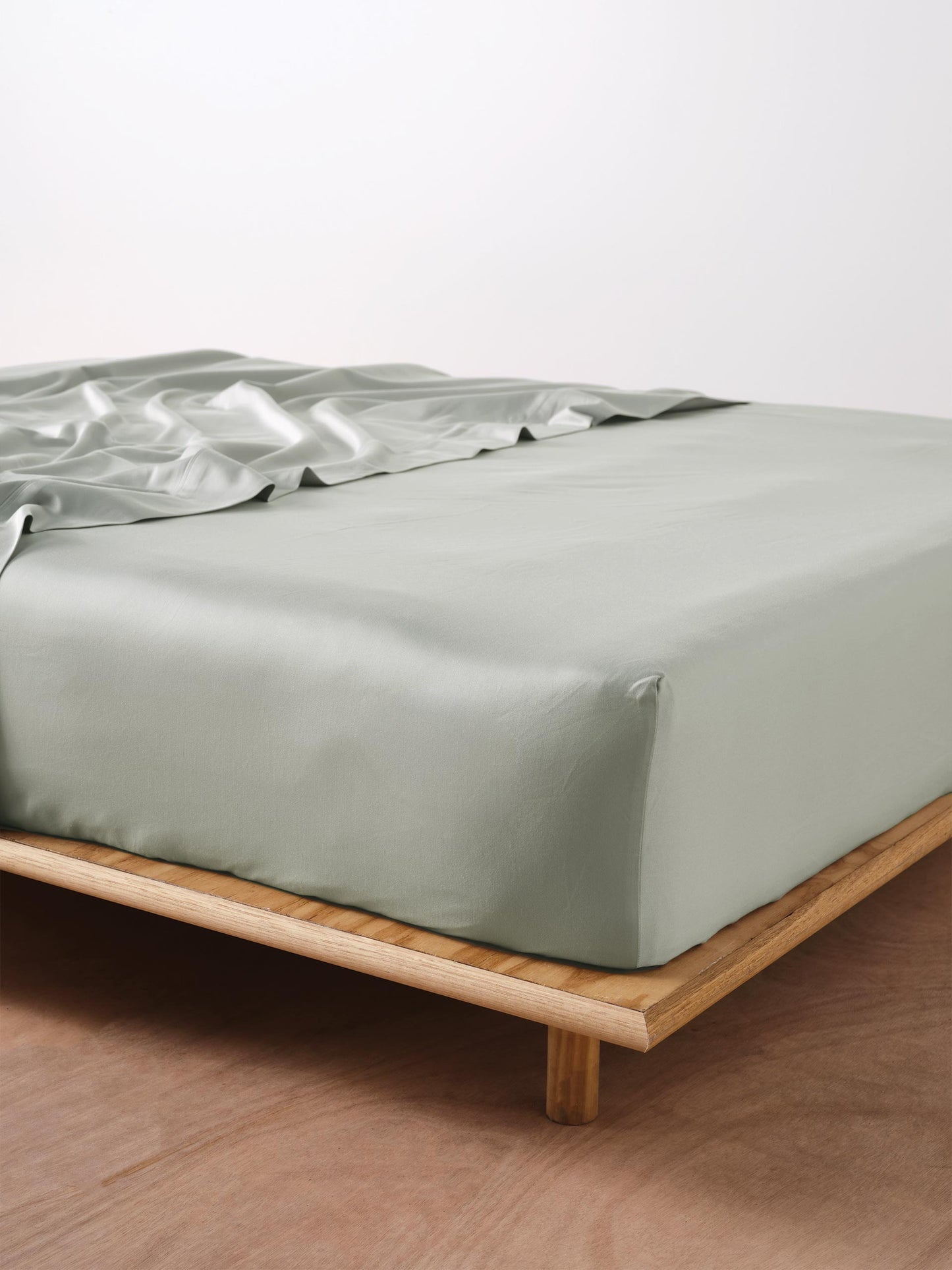 Bamboo Fitted Sheet | Silver
