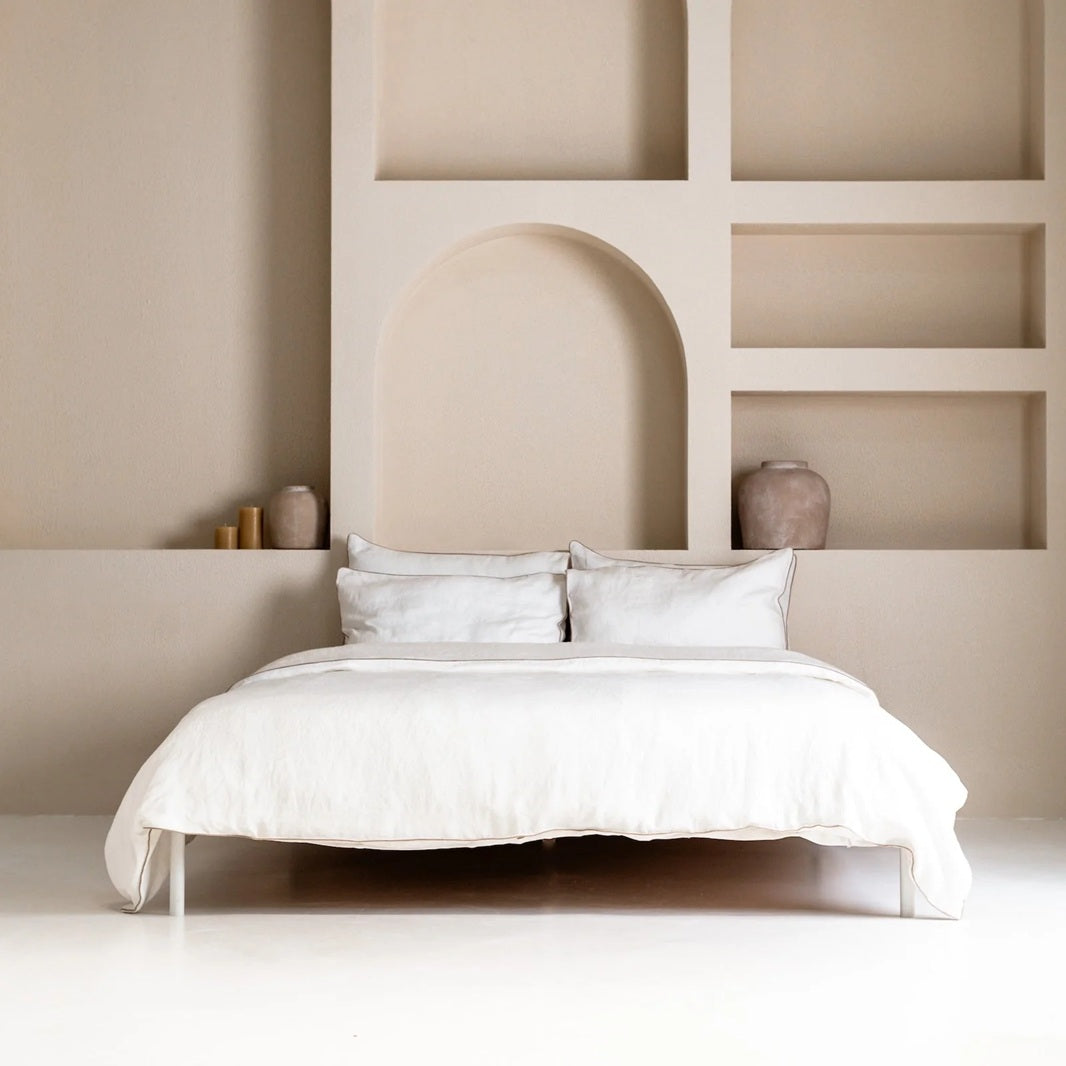 Linen Duvet Cover with Natural Piping | White
